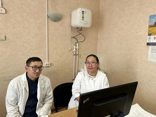 В Усть-Кутскую районную больницу приняты на работу пять новых врачей