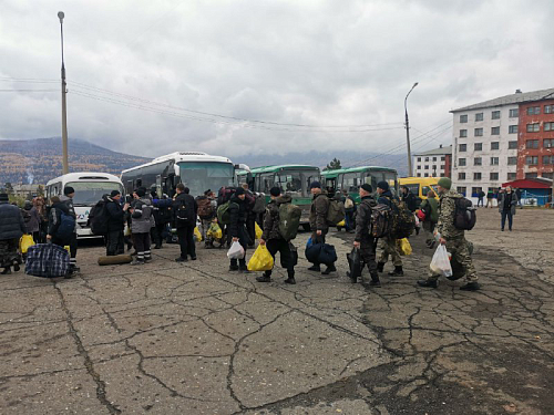 Первых мобилизованных проводили в Усть-Куте 