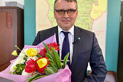 Поздравление мэра Усть-Кутского района Сергея Анисимова с Международным женским днём