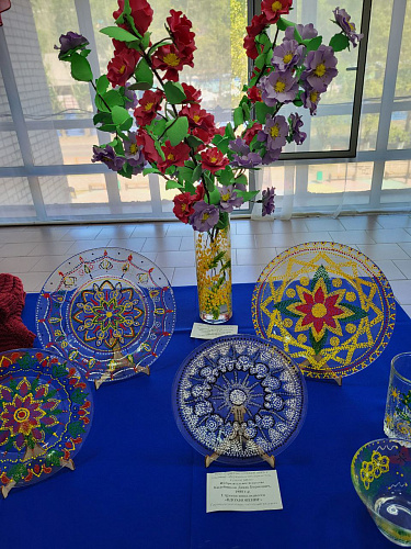 Выставка-ярмарка технического и народного творчества инвалидов «И невозможное возможно…» прошла в Усть-Куте