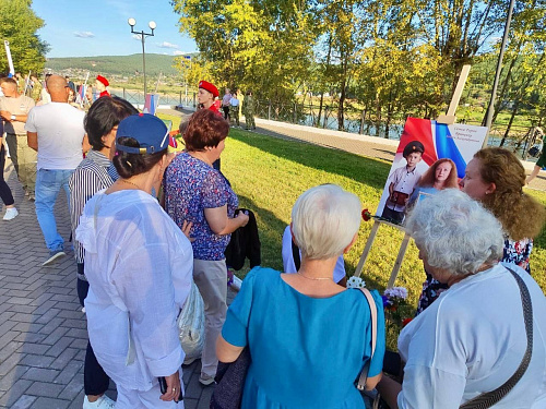 22 августа в Усть-Куте открылась фотовыставка «Навечно в строю» проекта «Тихий фронт»