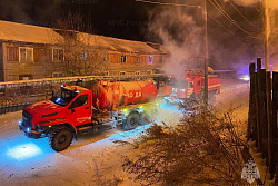 В Усть-Куте ночью сгорело 2 многоквартирных дома