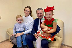 Поздравление мэра Усть-Кутского района Сергея Анисимова с днём отца