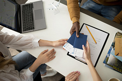 Управление по вопросам миграции регионального Главка полиции напоминает иностранным гражданам о возможности оплатить патент за 2026 год по старой стоимости