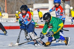 Турнир по хоккею с мячом в Усть-Куте