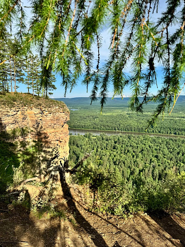 Географические объекты Иркутской области: Утёс Шаманский