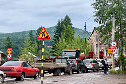 Весь август в утренние часы будет перекрываться движение по мосту через Лену