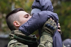  Заявление на получение единовременной выплаты при рождении ребёнка участники СВО могут подать через Госуслуги