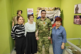  В городском музее открылась выставка «Едины за правду и мир!»