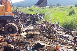 В Усть-Куте активно ликвидируют незаконные складирования мусора