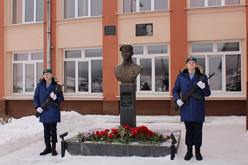 1 марта в Усть-Куте почтили память десантников 6-ой роты и нашего земляка Андрея Шерстянникова