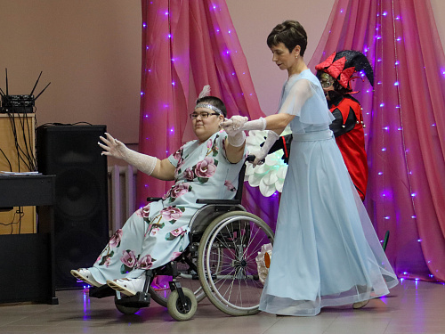 В Усть-Кутском районе впервые прошёл инклюзивный бал для детей с особенностями здоровья