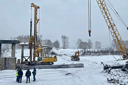 Новости большой стройки. Реконструкция моста через реку Кута движется по графику. 